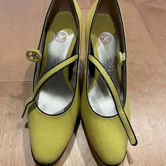 Isabel Toledo yellow wedge shoes sz 7.5 - Picture 1 of 4